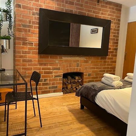 Stunning One B/R Apartment - City Centre Leeds  Buitenkant foto